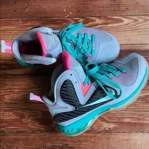 Nike Lebron James Miami Vices